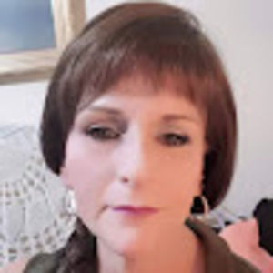 Meet your Posher, Leslie